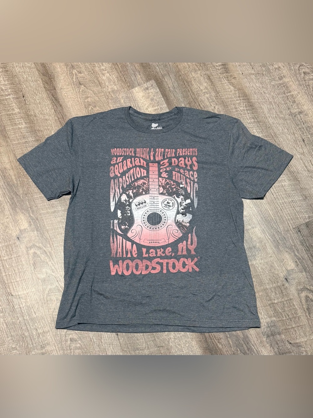Woodstock 1969 Graphic Tee - Gray with Pink Print Mens size XL